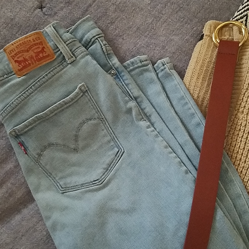 Light wash Levi's